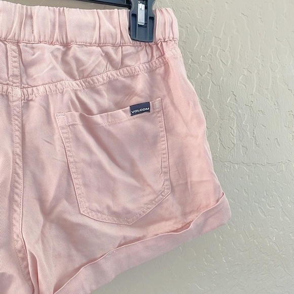 Volcom Pink ‘Sunday Strut’‎ Shorts - Picture 7 of 10
